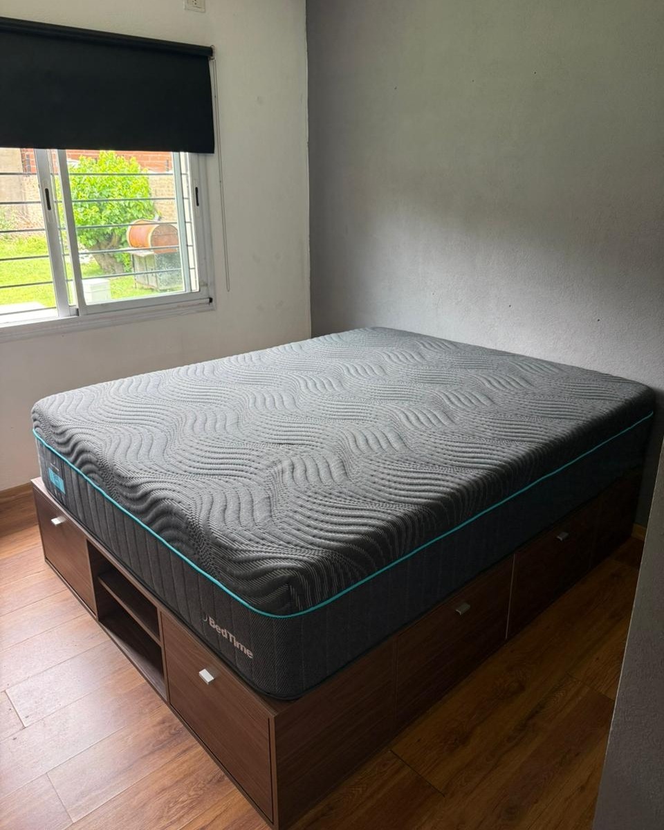 Cama con guardado entregada